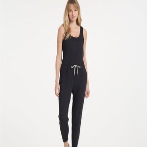 Worn twice vuori lux harem jumpsuit in medium. Black. So incredibly soft  comfy